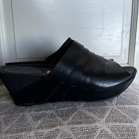 TSUBO wedge sandal (black) - Picture 5 of 12